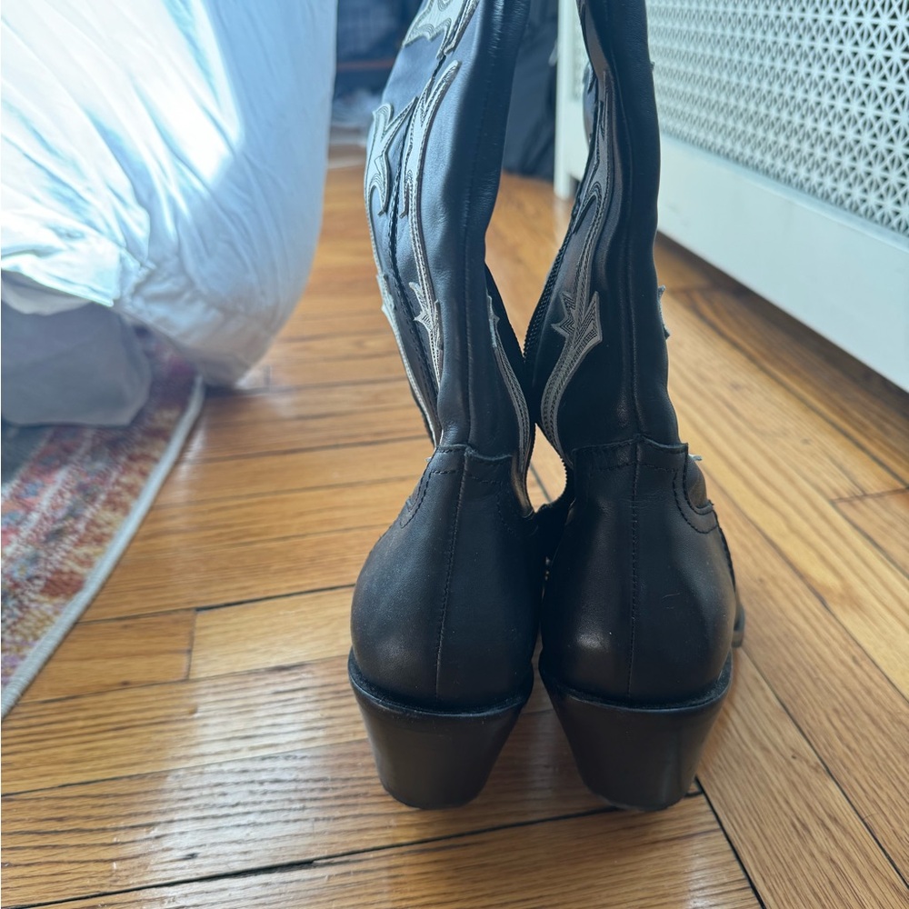Dolce Vita Black Western Heeled Boots with White Embroidery - Picture 6 of 7